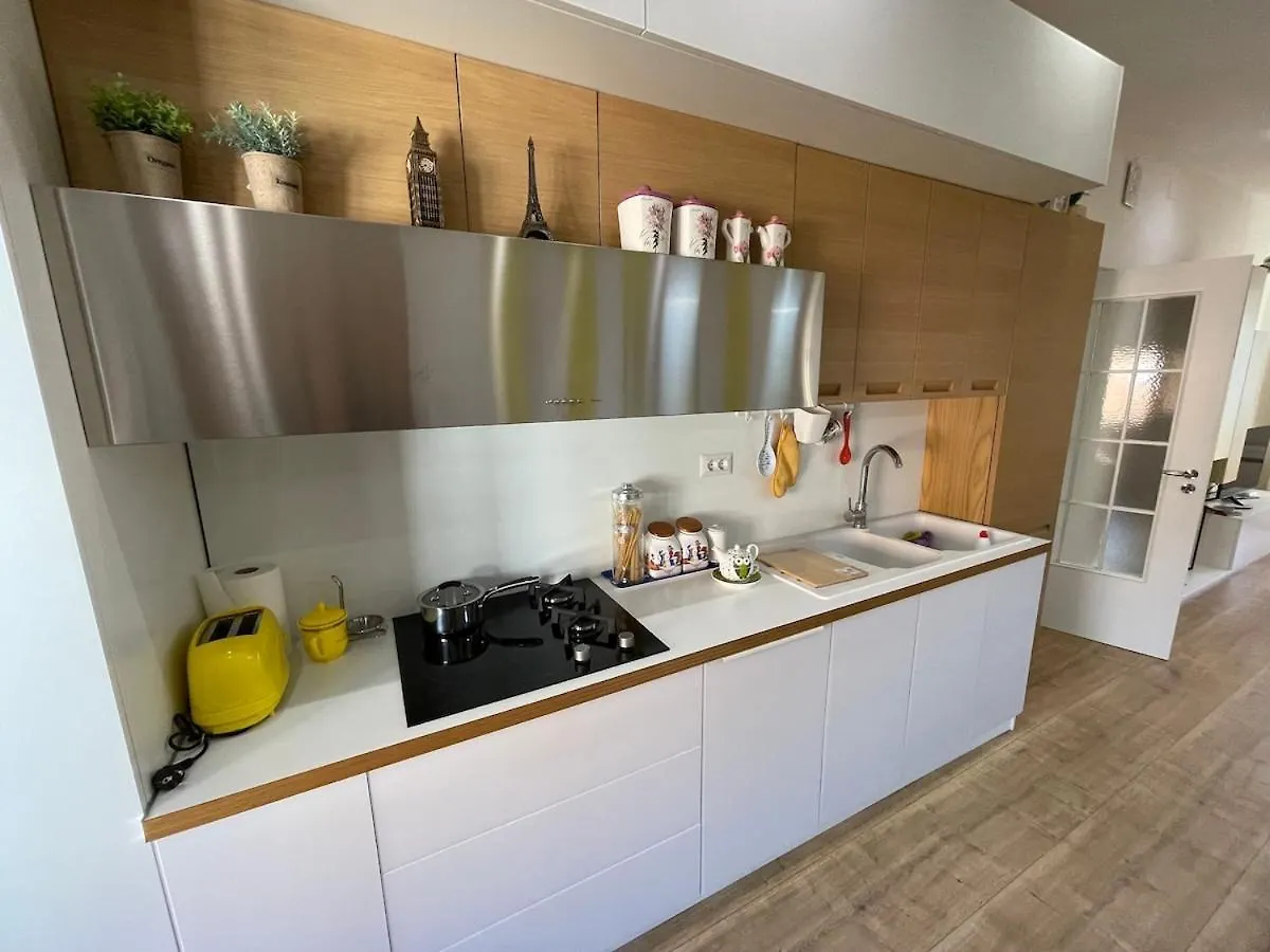 Sun Apartment In The Heart Of Tirana Albanien